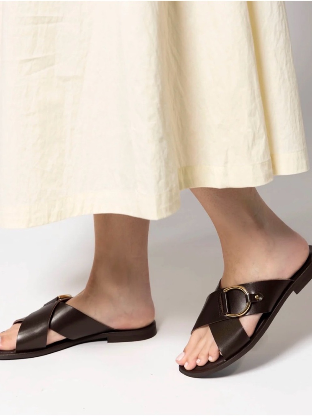 L’idea by Lori Crossband Flat Sandal. Size 39
